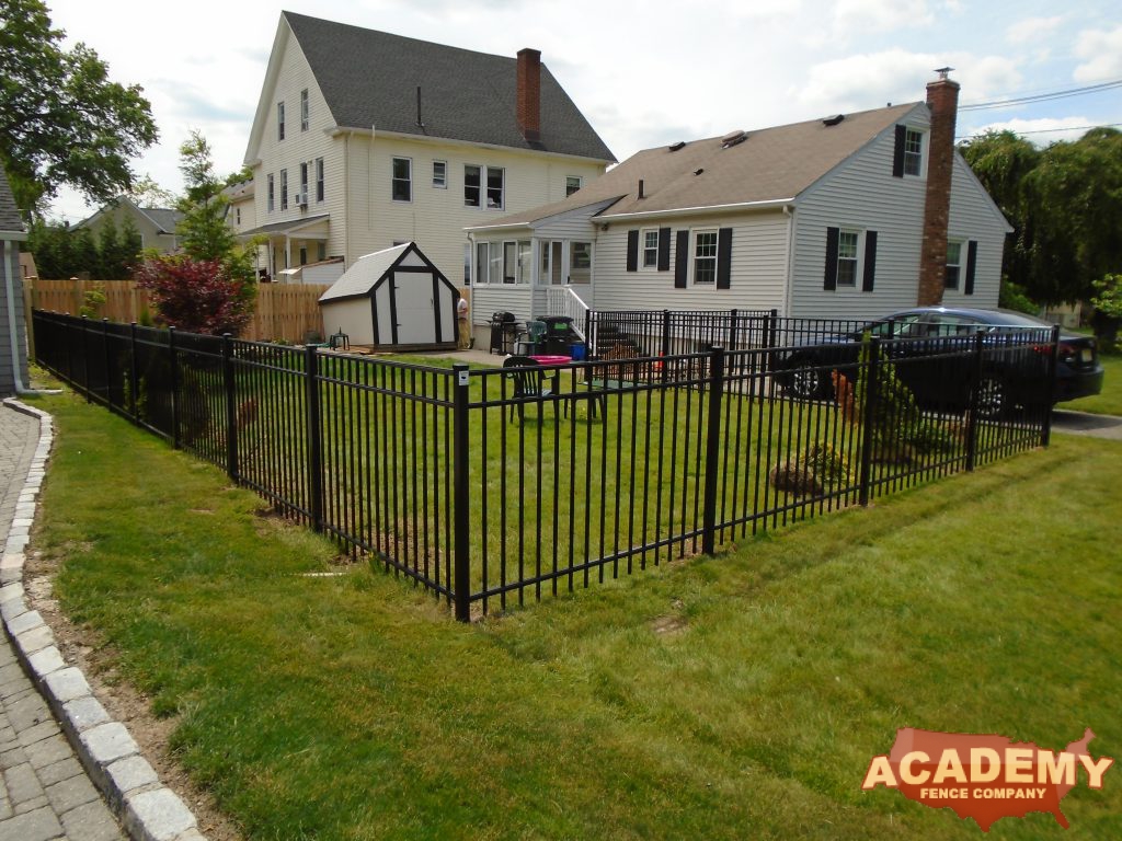 4 foot starling aluminum fence installed by Academy Fence Company in Madison NJ - Morris County