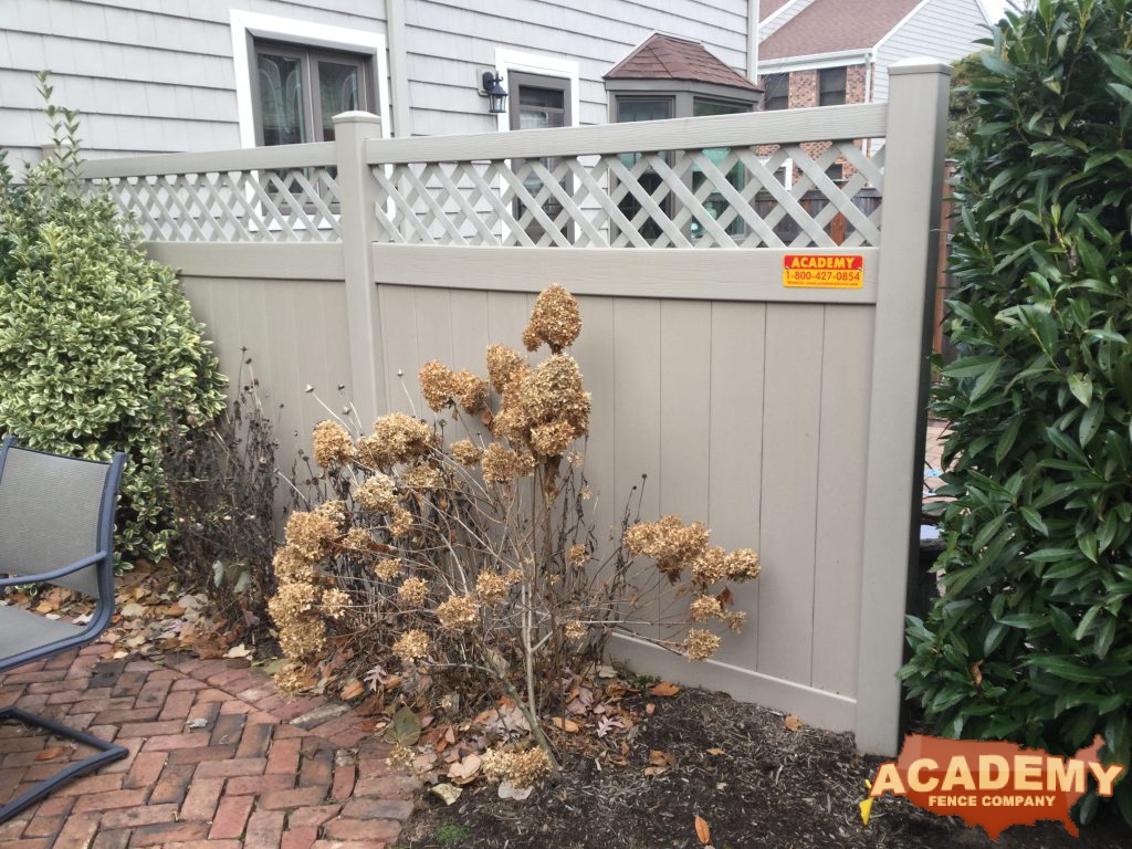 Townhouse Privacy Partition - Tan pvc vinyl fence lattice top