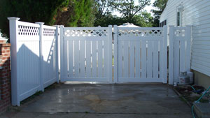 6in Semi Private Vinyl Fence