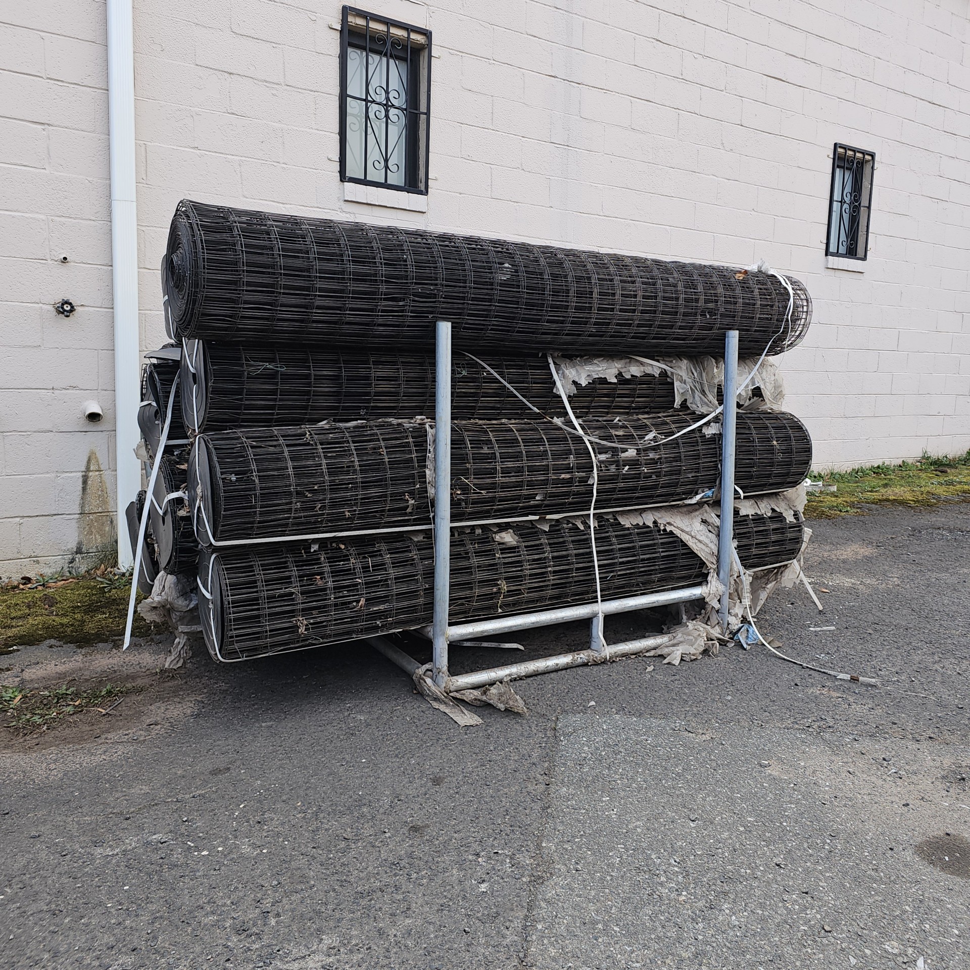 2x4x14x96x100 BLACK Commonl H x 100ft Ld as Deer Fence,Pickup Only