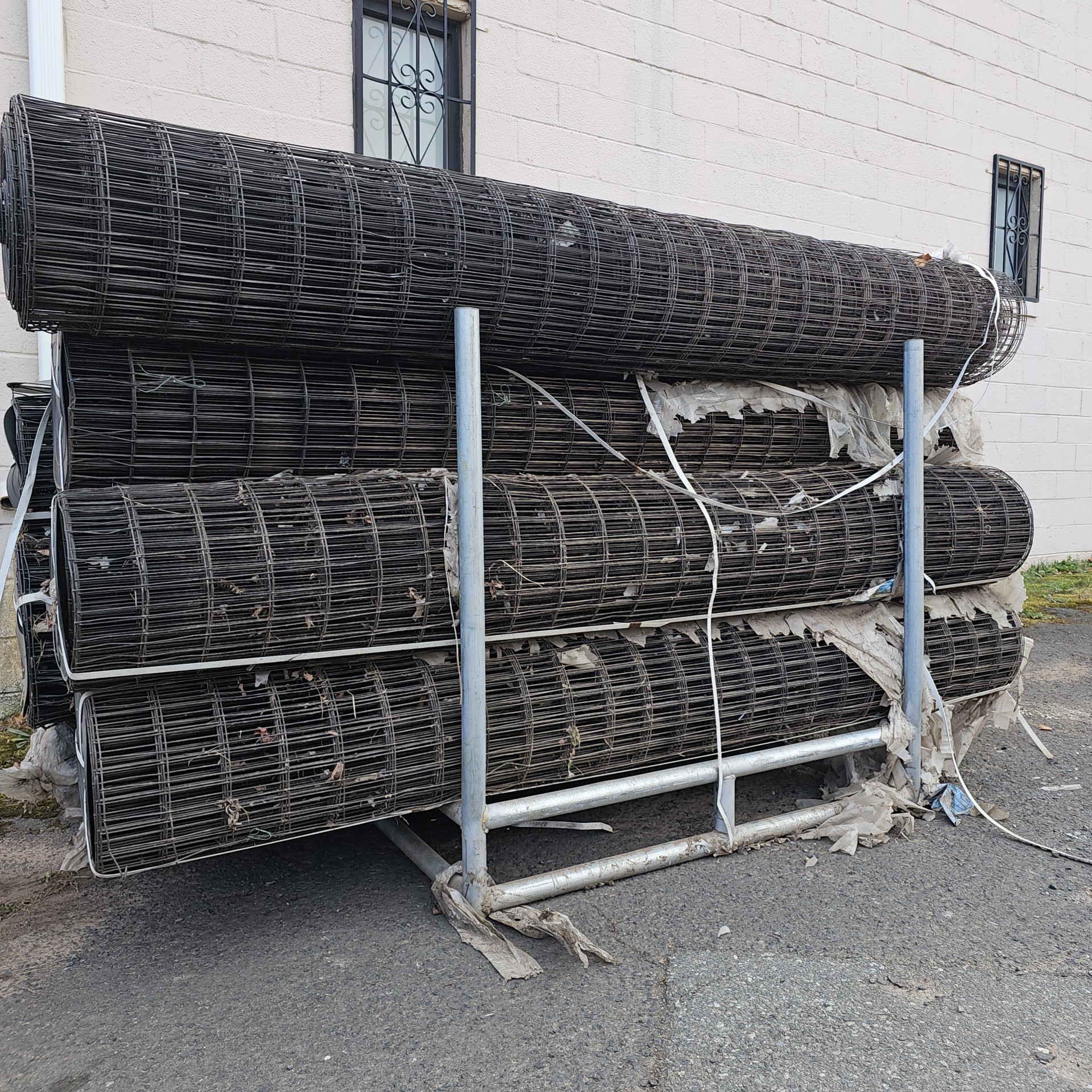 2x4x14x96x100 BLACK</br>8ft H x 100ft L</br>Used for Deer FencingPickup Only